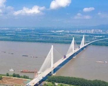 南京五桥合龙：长江大桥系列新添一座世界级小兄弟