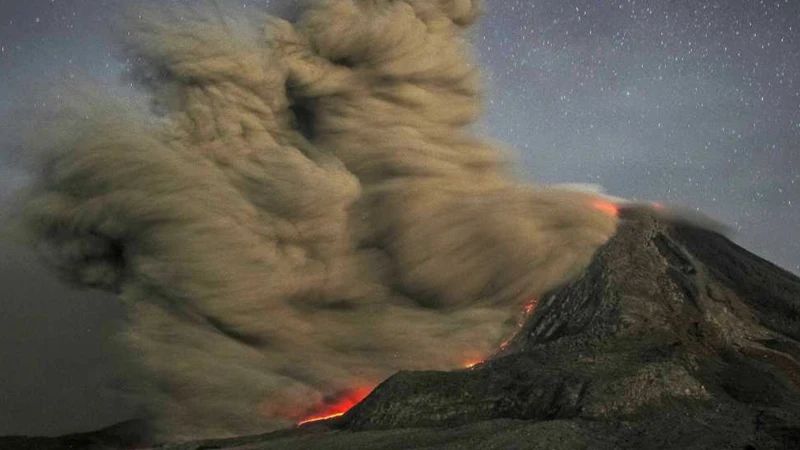 这座火山进入活跃期，非常危险！