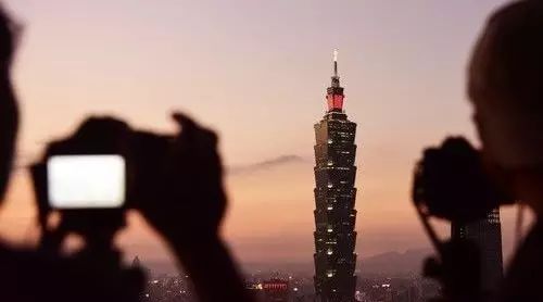 两岸 | 台湾民调显示大多数民众认为和平统一对台有利：年轻人应多了解大陆