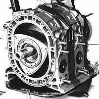 这台20多年前的发动机，排量小但性能超强，兰博基尼来了照样干！